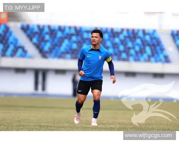 武汉足球队在冠军赛中的灵活性展现了战术智慧与团队协作的完美结合