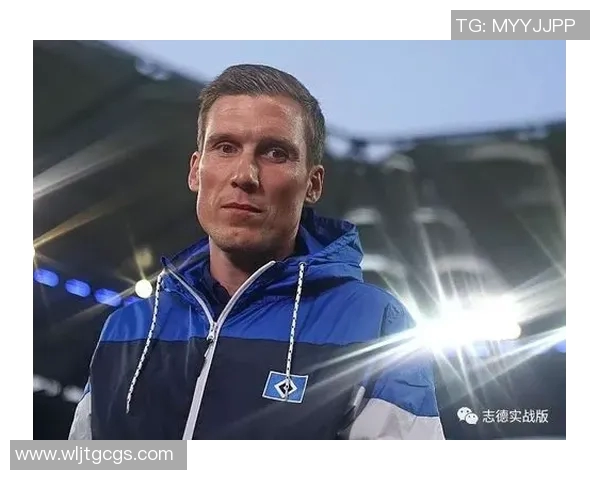 男生足球明星露j引发热议网友热评其勇气与风格