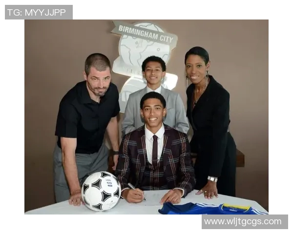 现役足球明星兄弟名单揭秘兄弟情深的绿茵场传奇 现役足球明星兄弟名单揭秘兄弟情深的绿茵场传奇